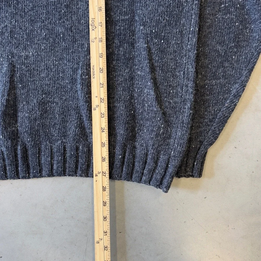 IZOD Mens Crewneck Sweater Large Gray Wool Blend Striped Long Sleeve Pullover